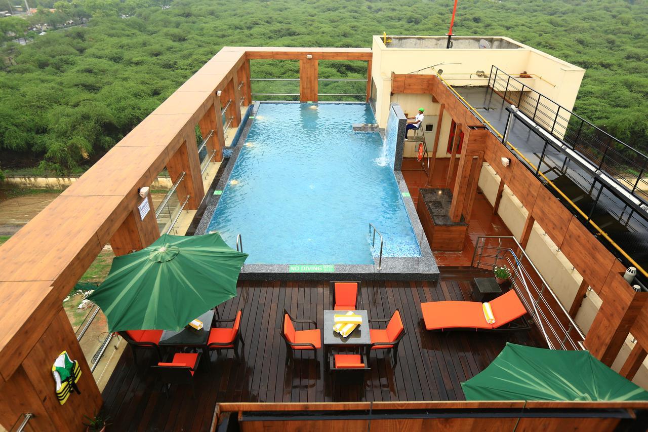 Hotel La New Delhi Экстерьер фото